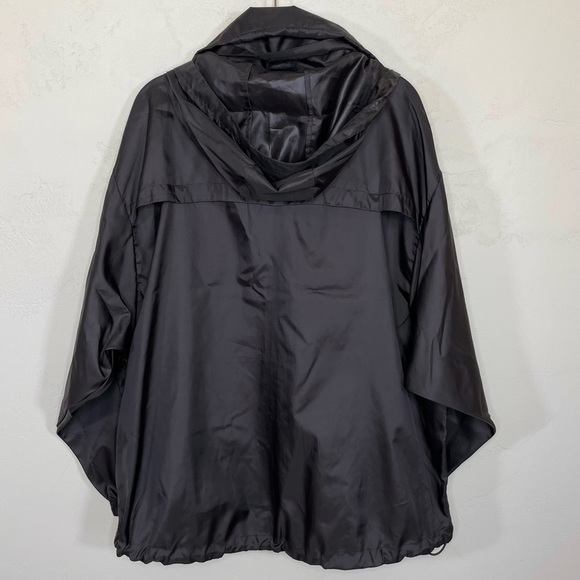 Puma Black White Logo Packable Hood Windbreaker Jacket - Picture 4 of 16